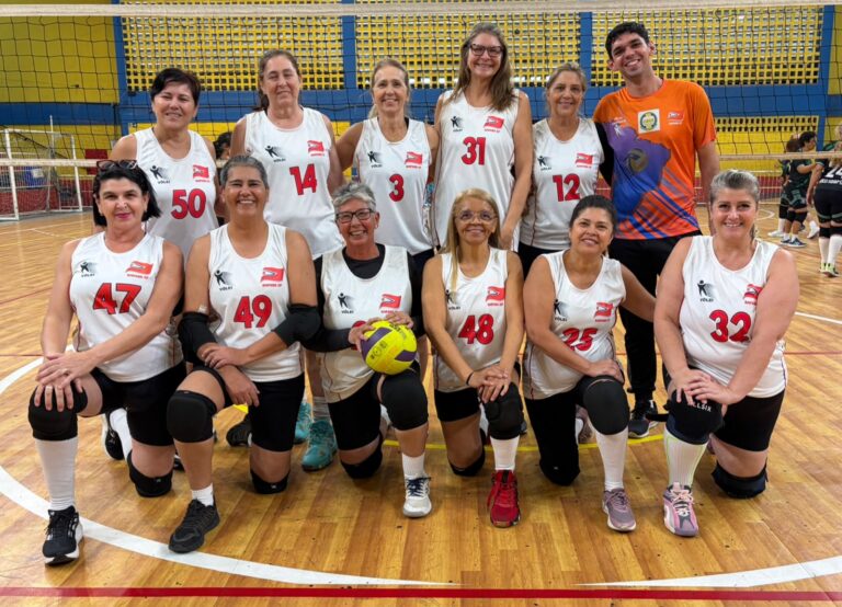 Voleibol Adaptado de Amparo vence jogos pela Liga CBVA